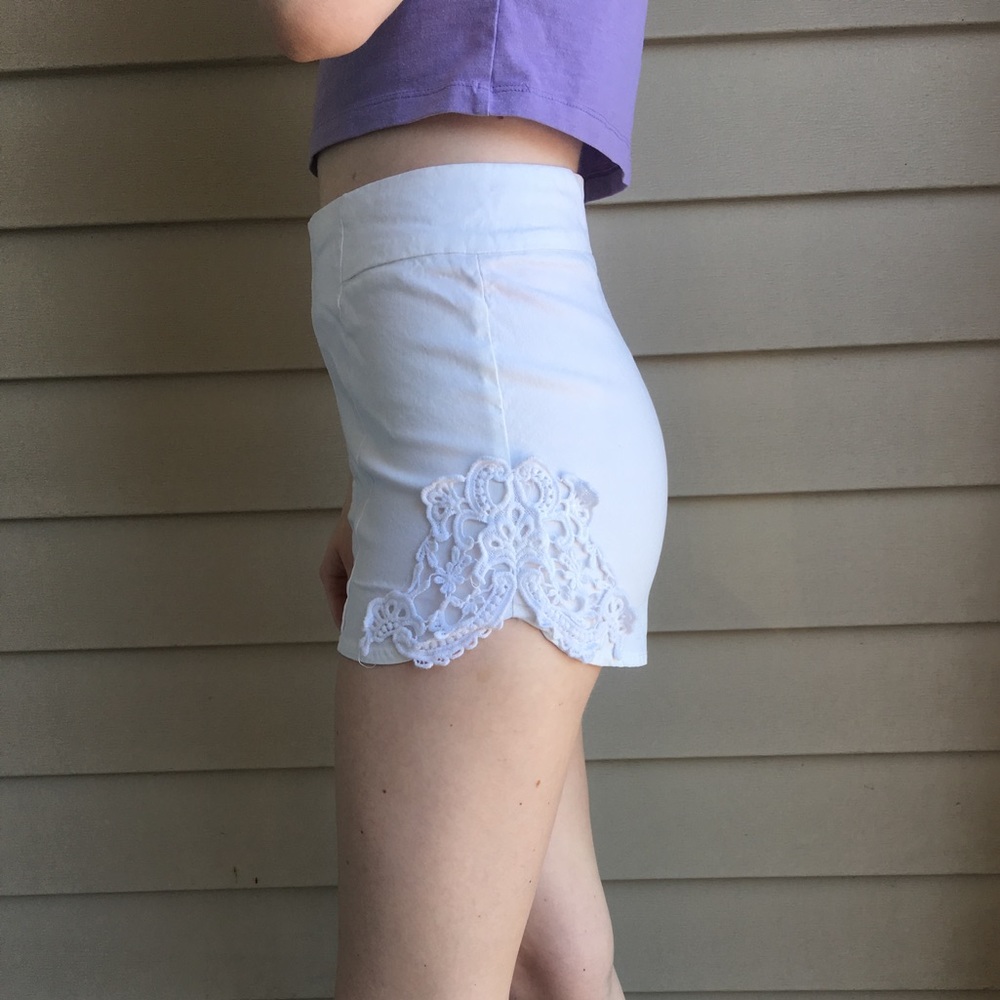 Shorts - Picture 2 of 3